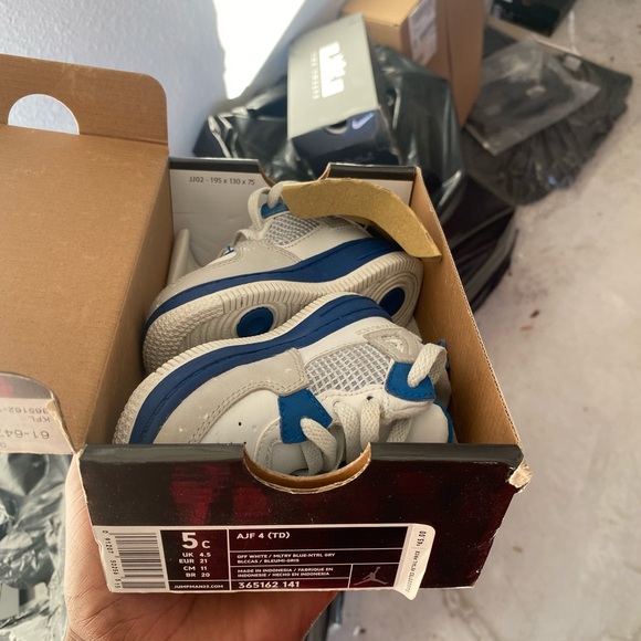 Jordan - Picture 2 of 2